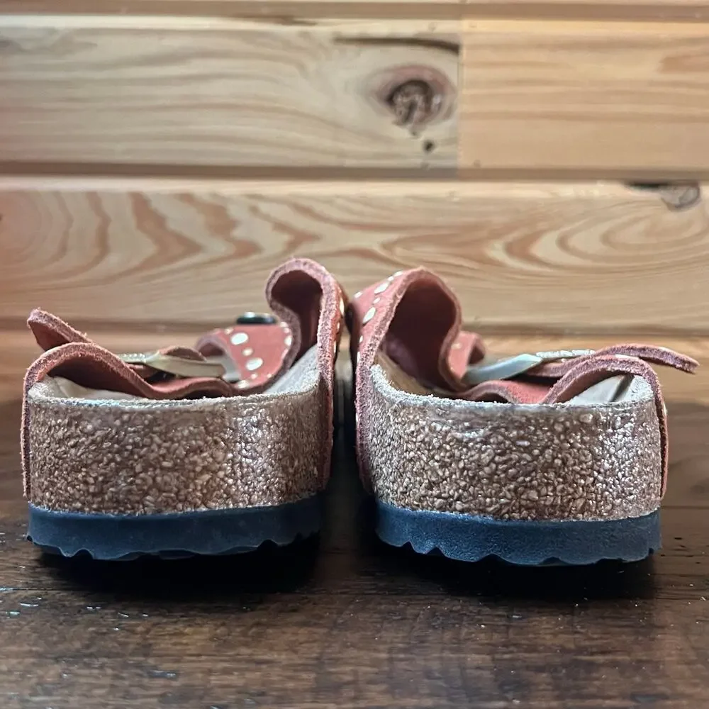 Birkenstock Gizeh Rivet Border Sandals 41 Dark Rust Terracotta Suede Thong Stud - Picture 12 of 16